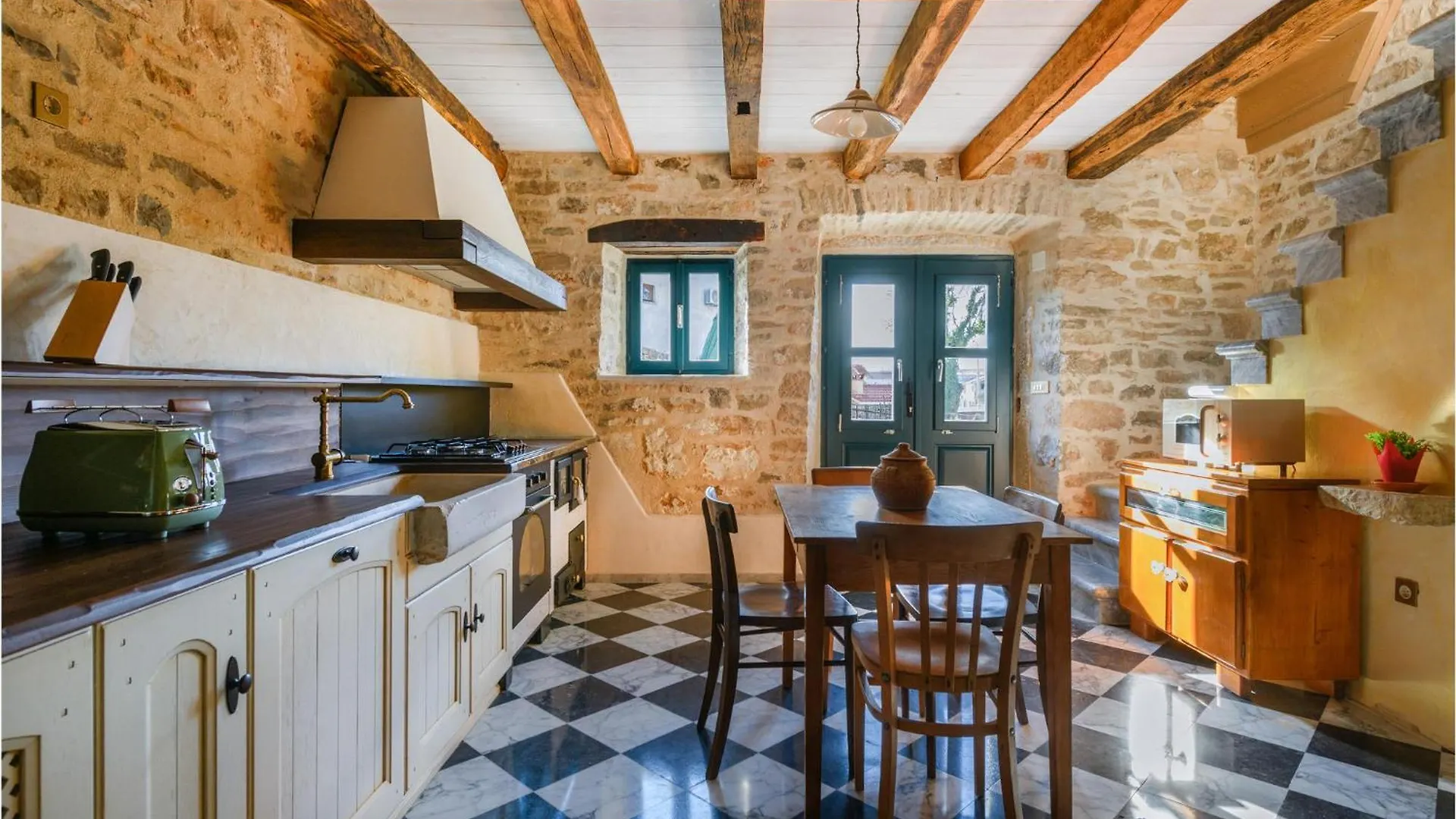 Awesome Home In Barban With Wifi Casa de Férias